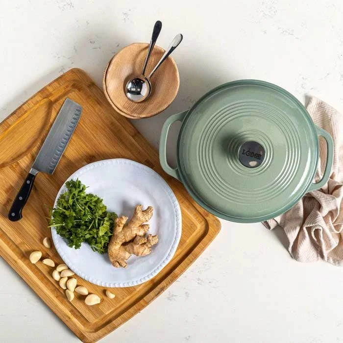 Lodge 6-Quart Enameled Cast Iron Dutch Oven 19 Lodge 6-Quart Enameled Cast Iron Dutch Oven - Image 17